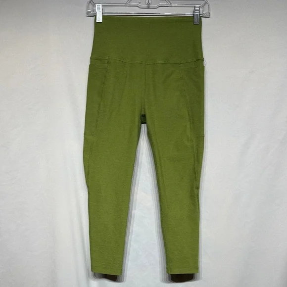 Beyond Yoga Spacedye Out Of Pocket High Waisted Capri Legging Fern Green Heather - Picture 2 of 10
